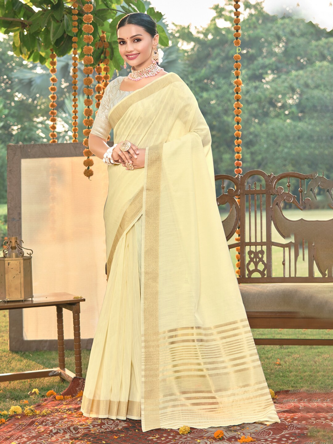 

SANGAM PRINTS Zari Border Saree, Cream
