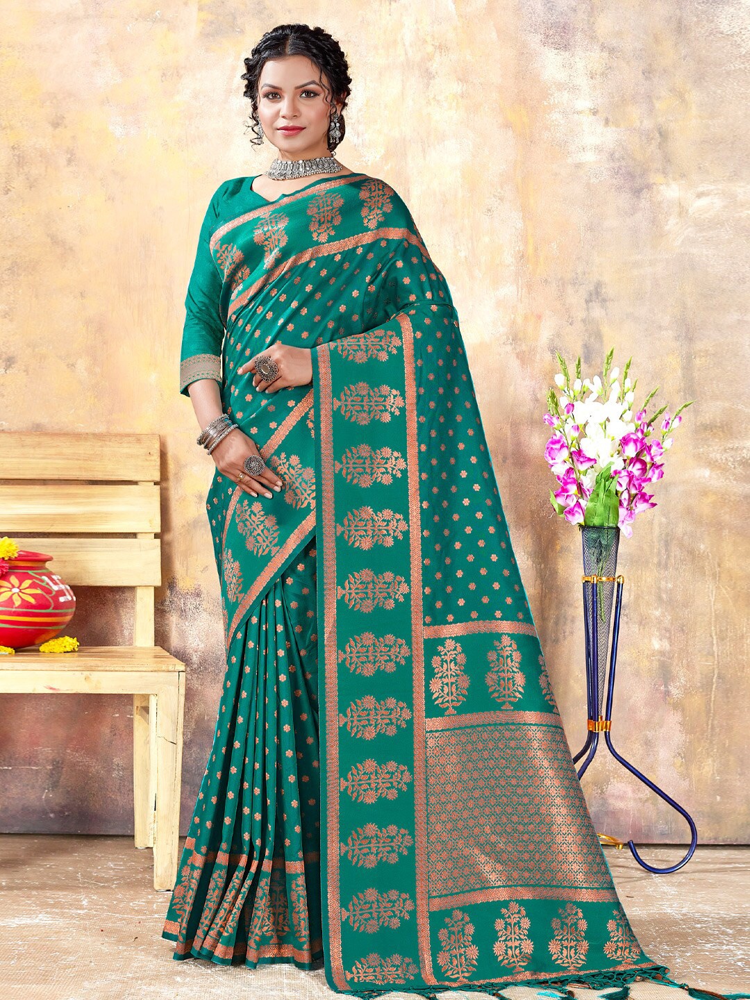 

SANGAM PRINTS Ethnic Motifs Woven Design Zari Banarasi Saree, Green