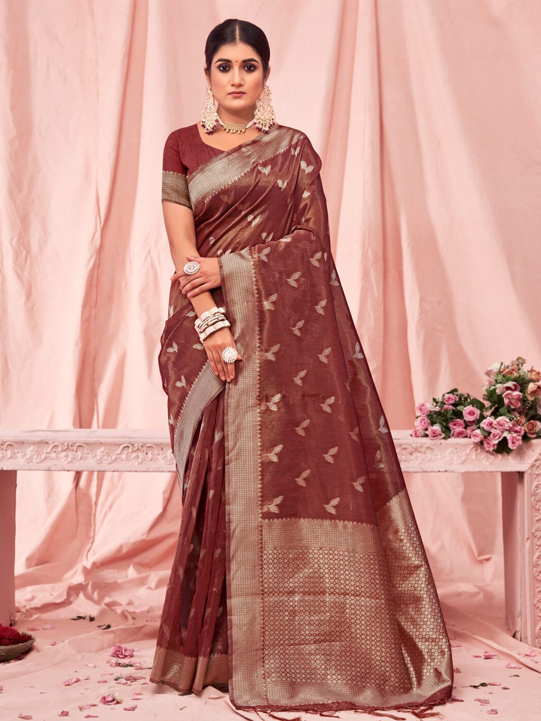 

SANGAM PRINTS Floral Woven Design Zari Kota Saree, Maroon