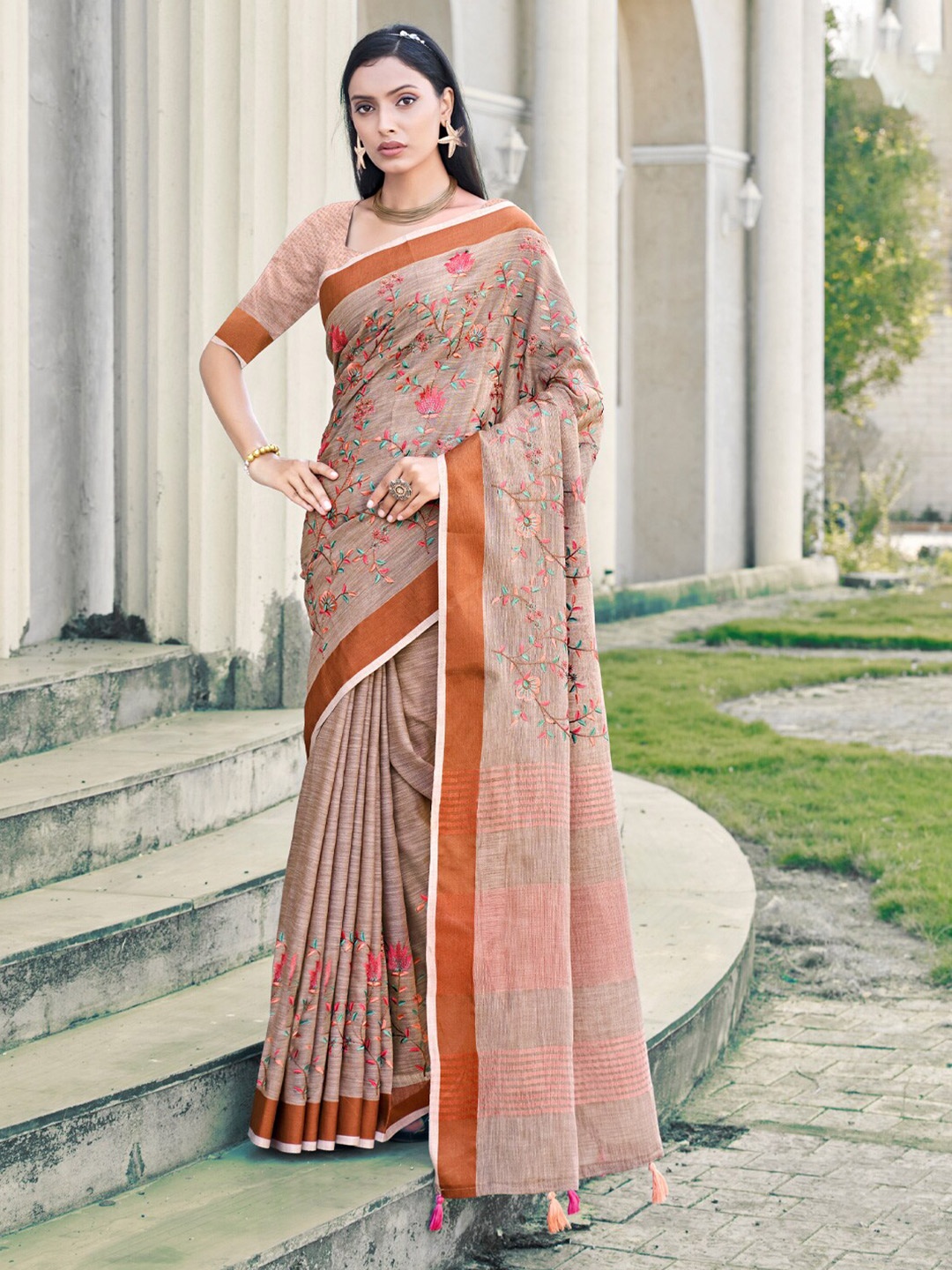 

SANGAM PRINTS Floral Embroidered Zari Saree, Brown