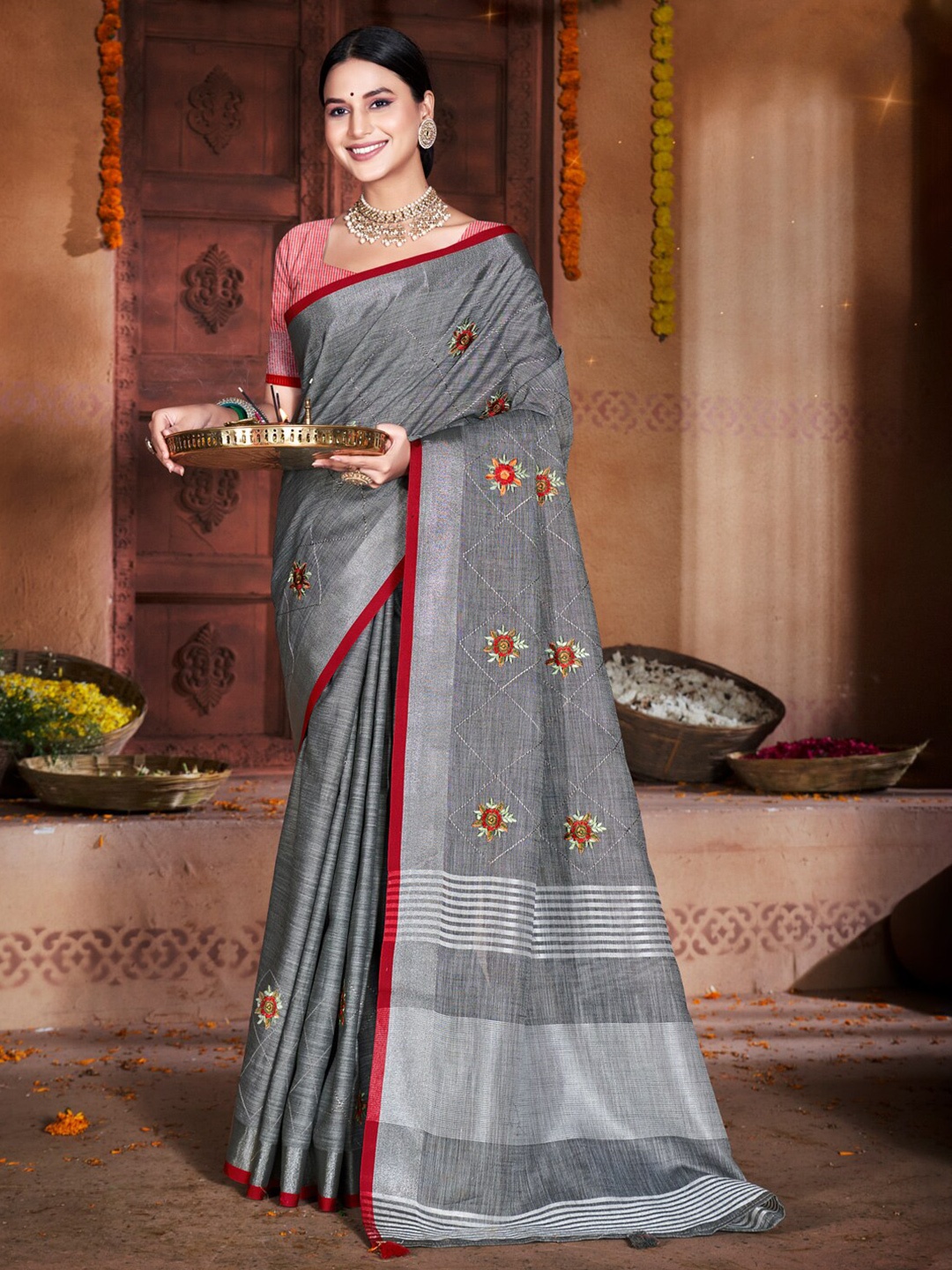 

SANGAM PRINTS Floral Embroidered Saree, Grey