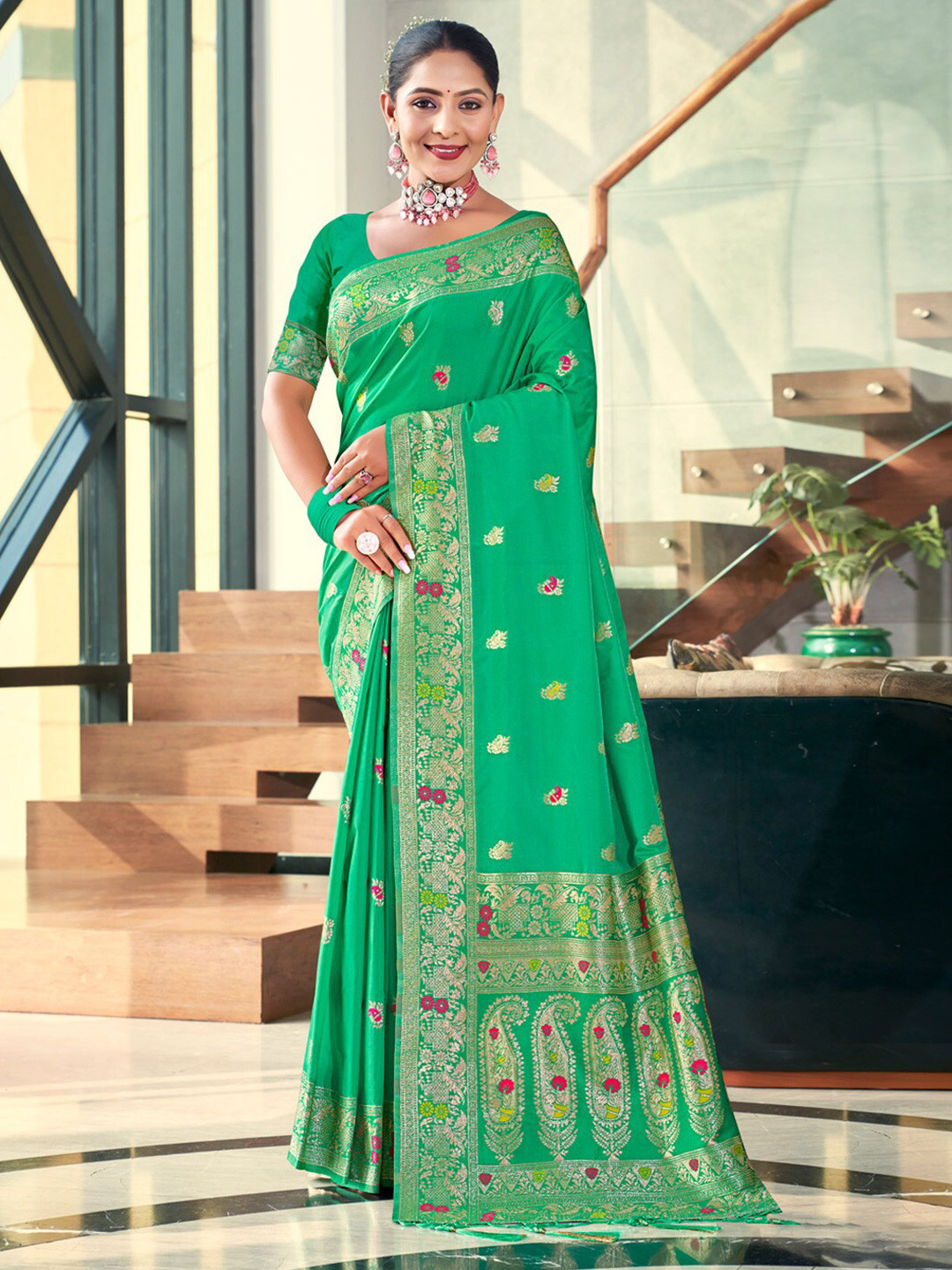 

SANGAM PRINTS Ethnic Woven Design Zari Banarasi Saree, Green
