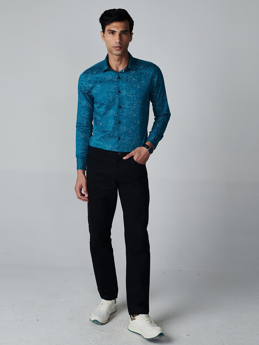 

OFFCUTS Classic Ethnic Motifs Printed Cutaway Collar Pure Cotton Casual Shirt, Teal