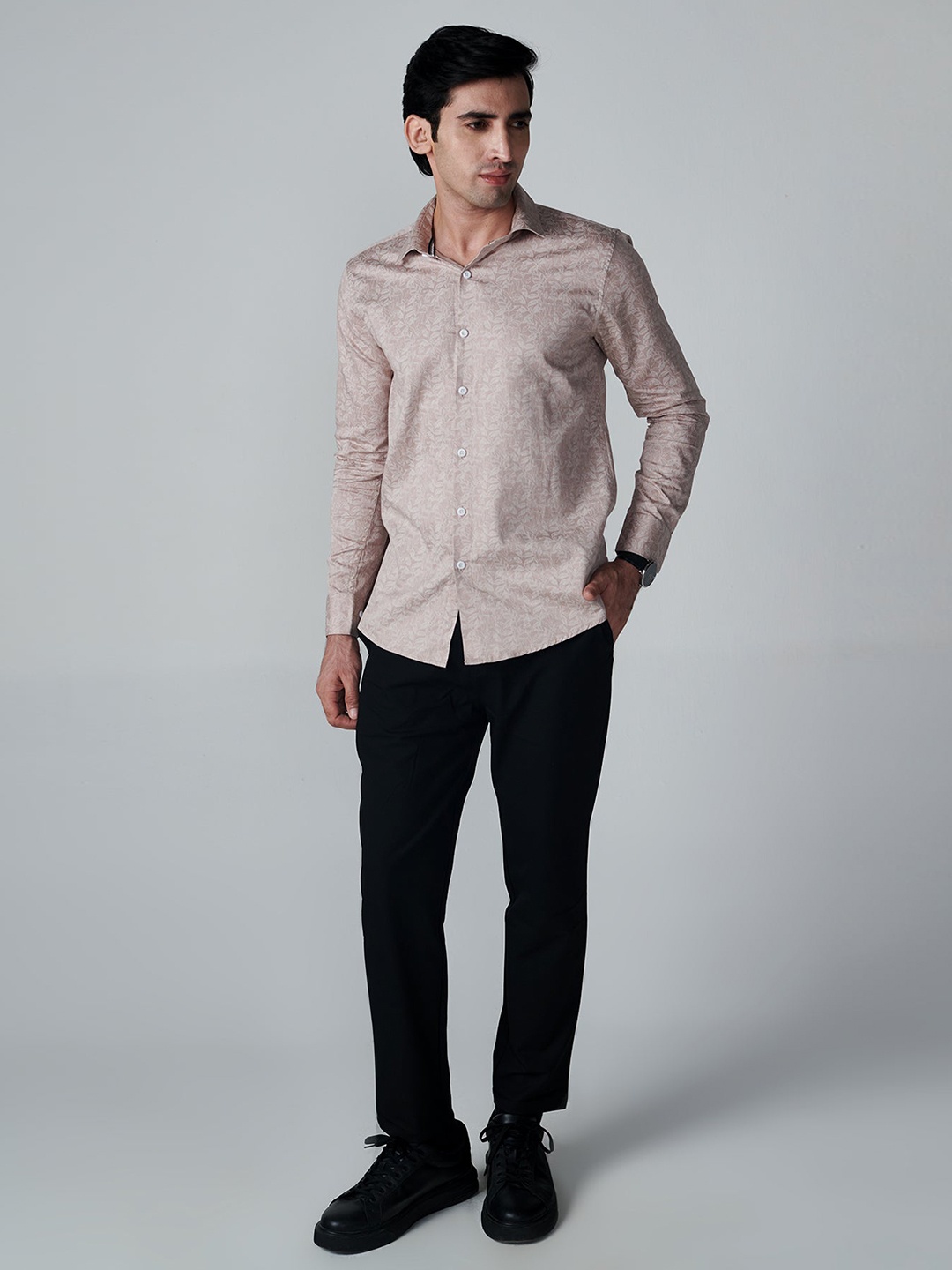 

OFFCUTS Classic Floral Printed Cutaway Collar Pure Cotton Casual Shirt, Beige