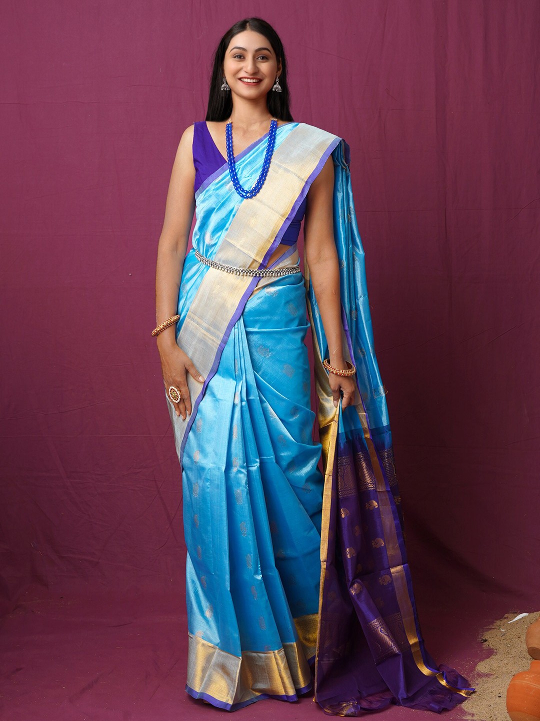 

Unnati Silks Ethnic Motifs Woven Design Zari Silk Cotton Handloom Kanjeevaram Saree, Blue