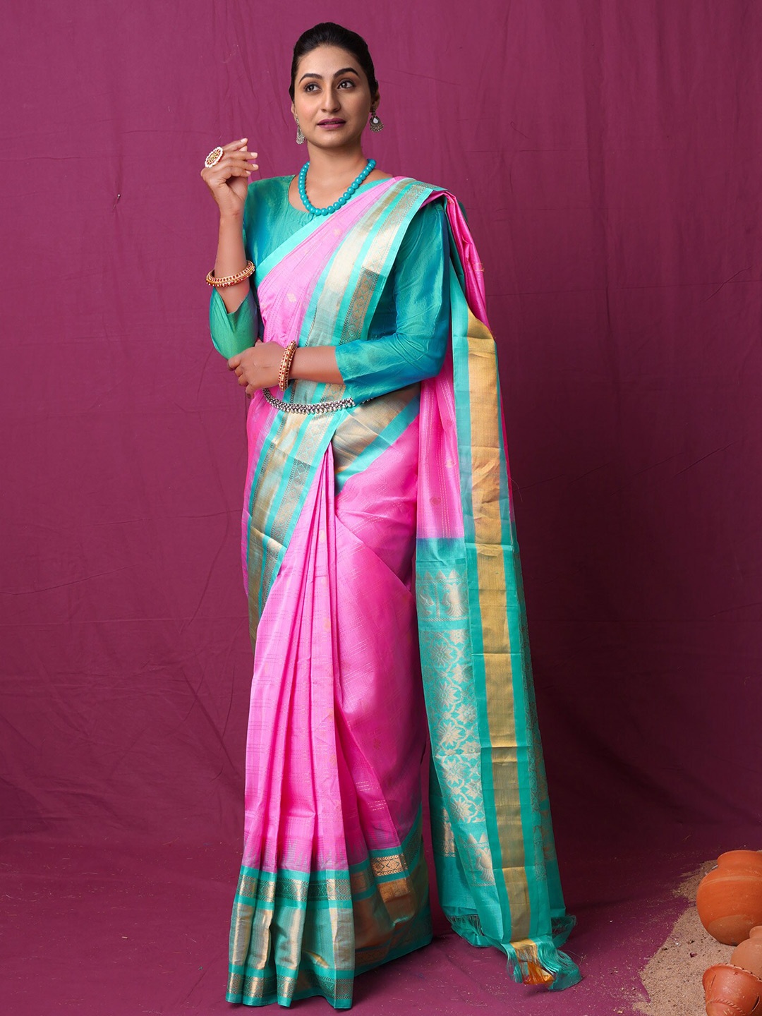 

Unnati Silks Ethnic Motifs Woven Design Zari Silk Cotton Handloom Kanjeevaram Saree, Pink