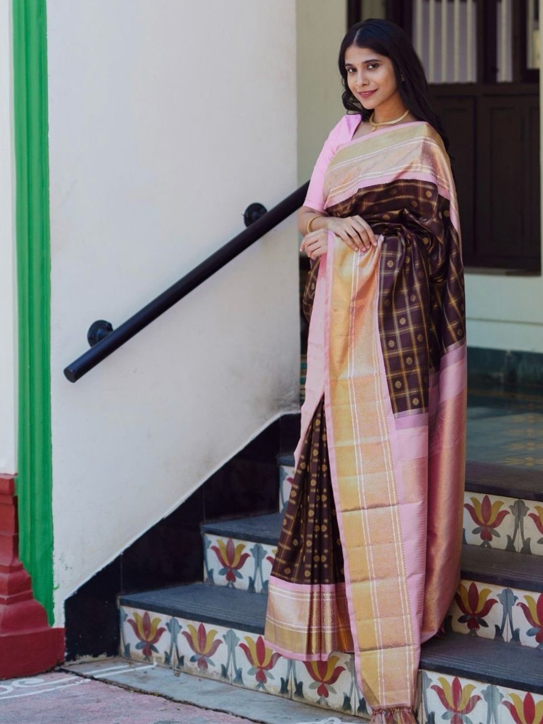 

bansari textiles Ethnic Motifs Woven Design Zari Kanjeevaram Saree, Magenta