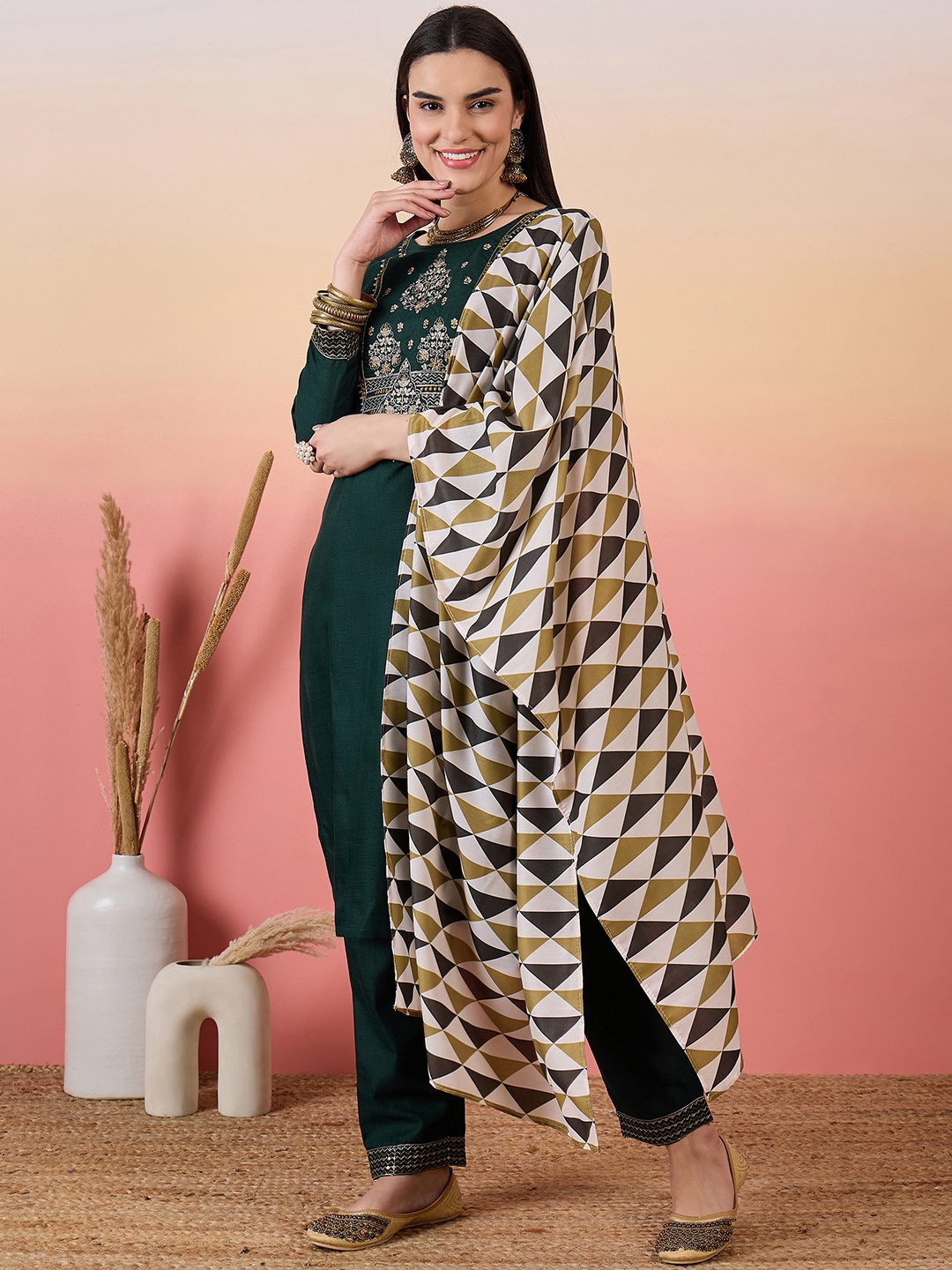 

BLACK SCISSOR Floral Embroidered Regular Sequinned Kurta With Trousers & Dupatta, Green
