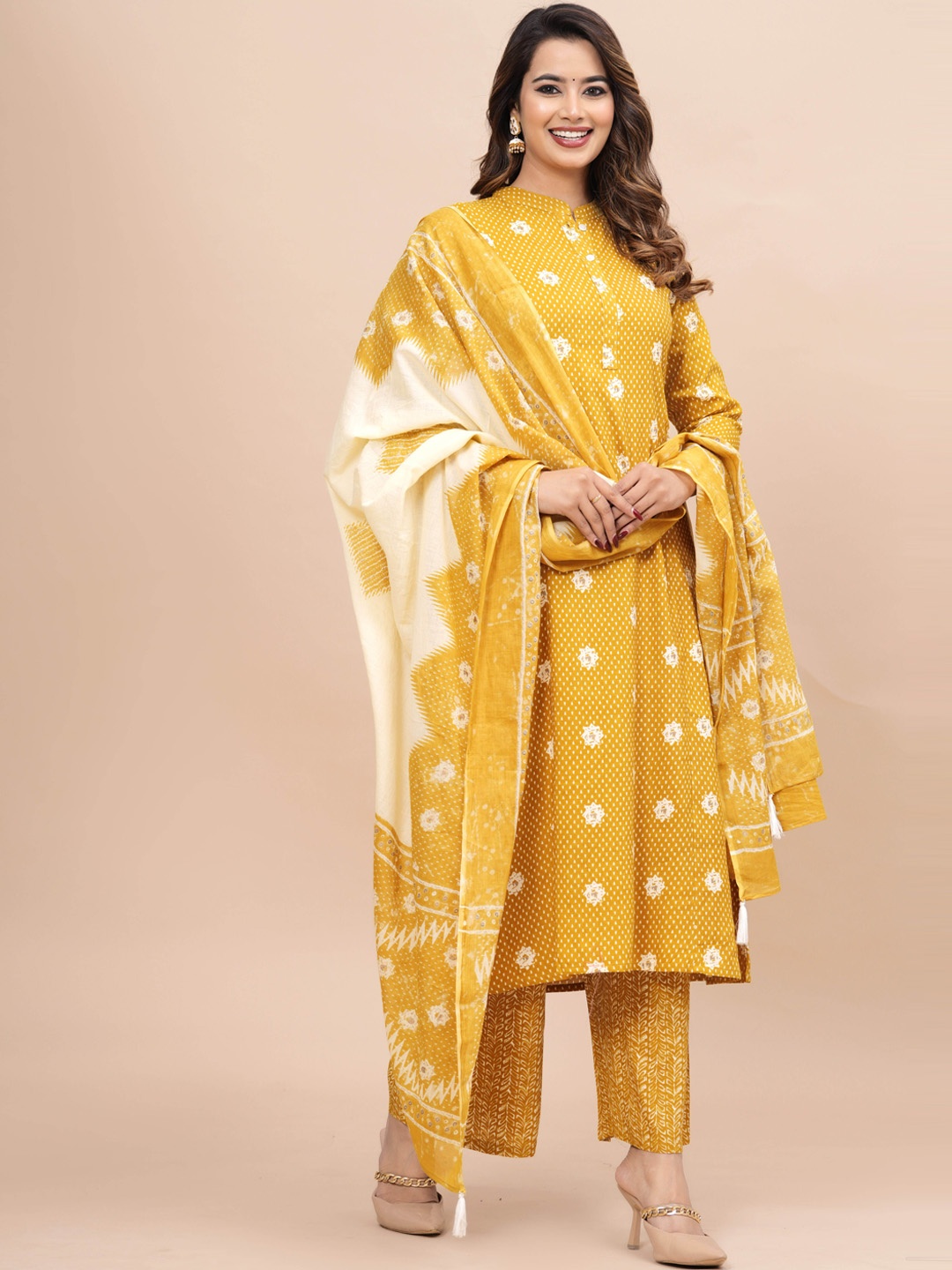 

SIDDHANAM Ethnic Motifs Printed Kurta & Trousers With Dupatta, Yellow