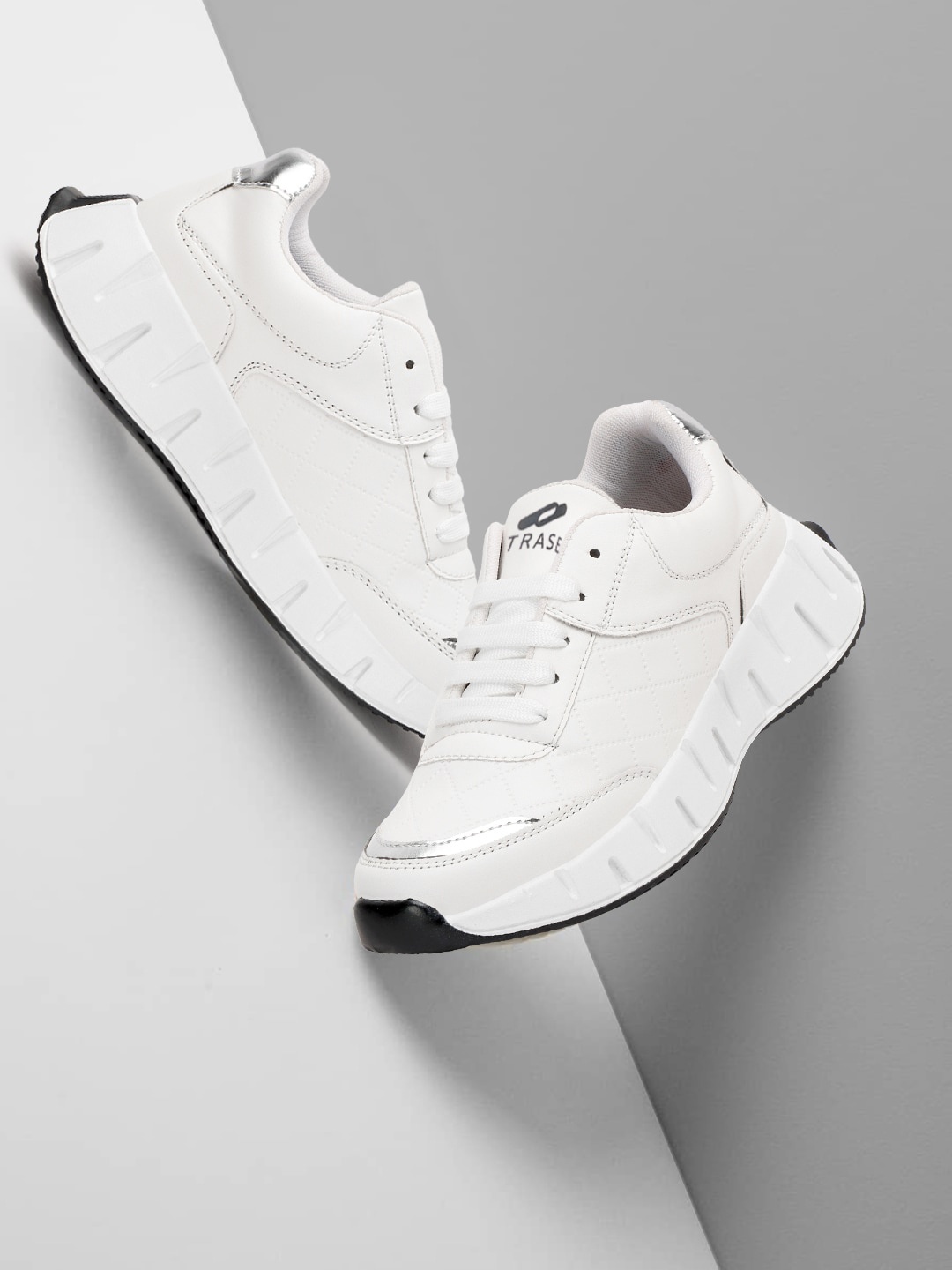 

TRASE Women Round Toe Lace Up Sneakers, White