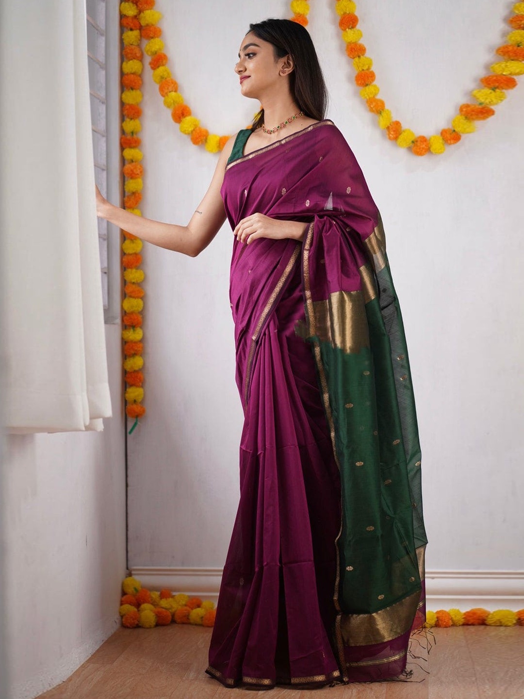 

Naishu Trendz Ethnic Motifs Woven Design Zari Pure Silk Kanjeevaram Saree, Pink