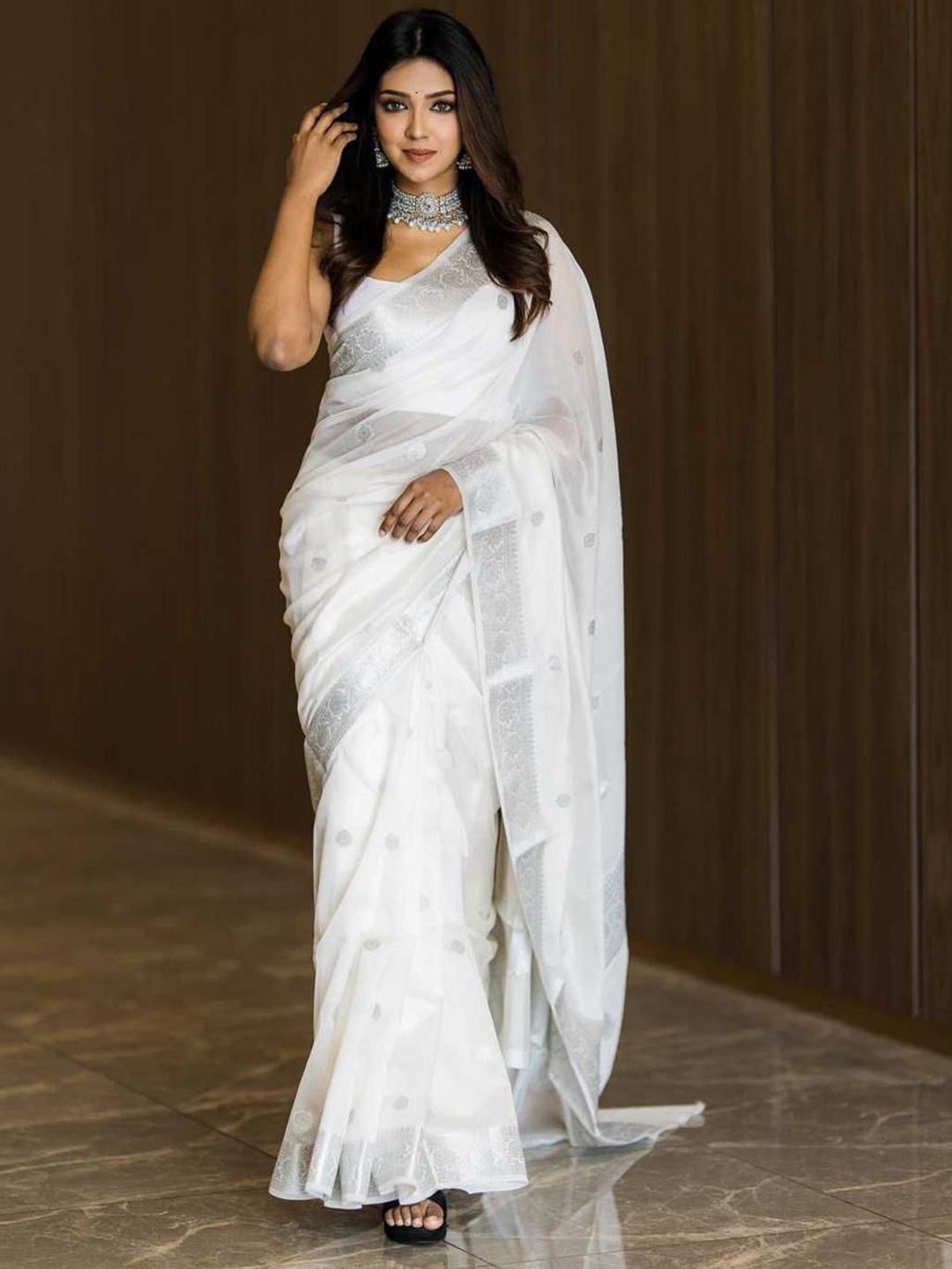 

Naishu Trendz Ethnic Motifs Woven Design Zari Pure Silk Kanjeevaram Saree, White