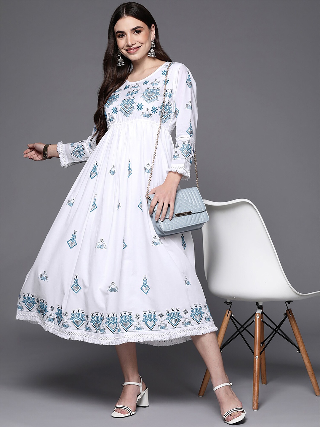 

Anouk Floral Print Round Neck Bell Sleeve Formal A-Line Midi Dress, White