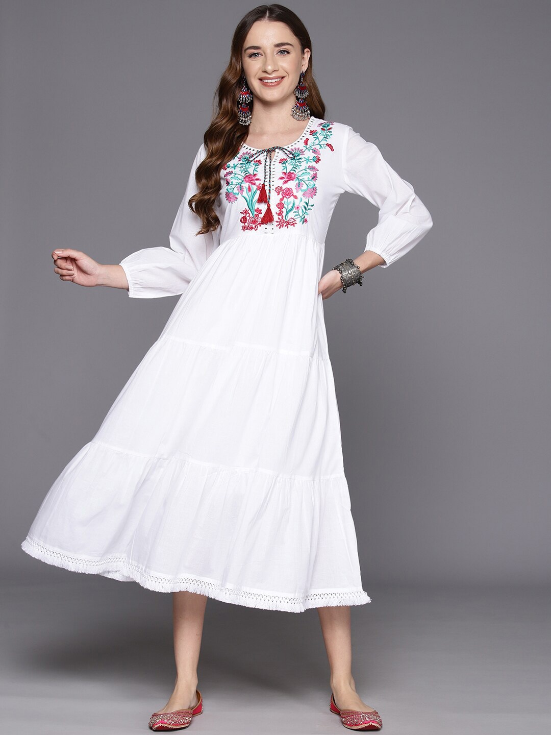 

Anouk White Floral Embroidered Gathered Detailed Cotton Fit & Flare Midi Ethnic Dress