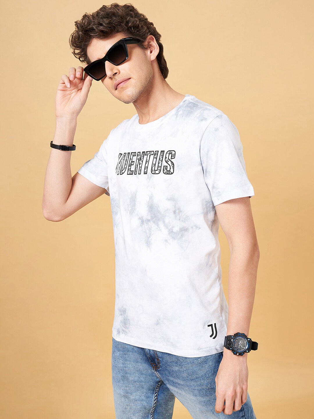 

SF JEANS by Pantaloons Typography Printed Pure Cotton Slim Fit T-shirt, Off white