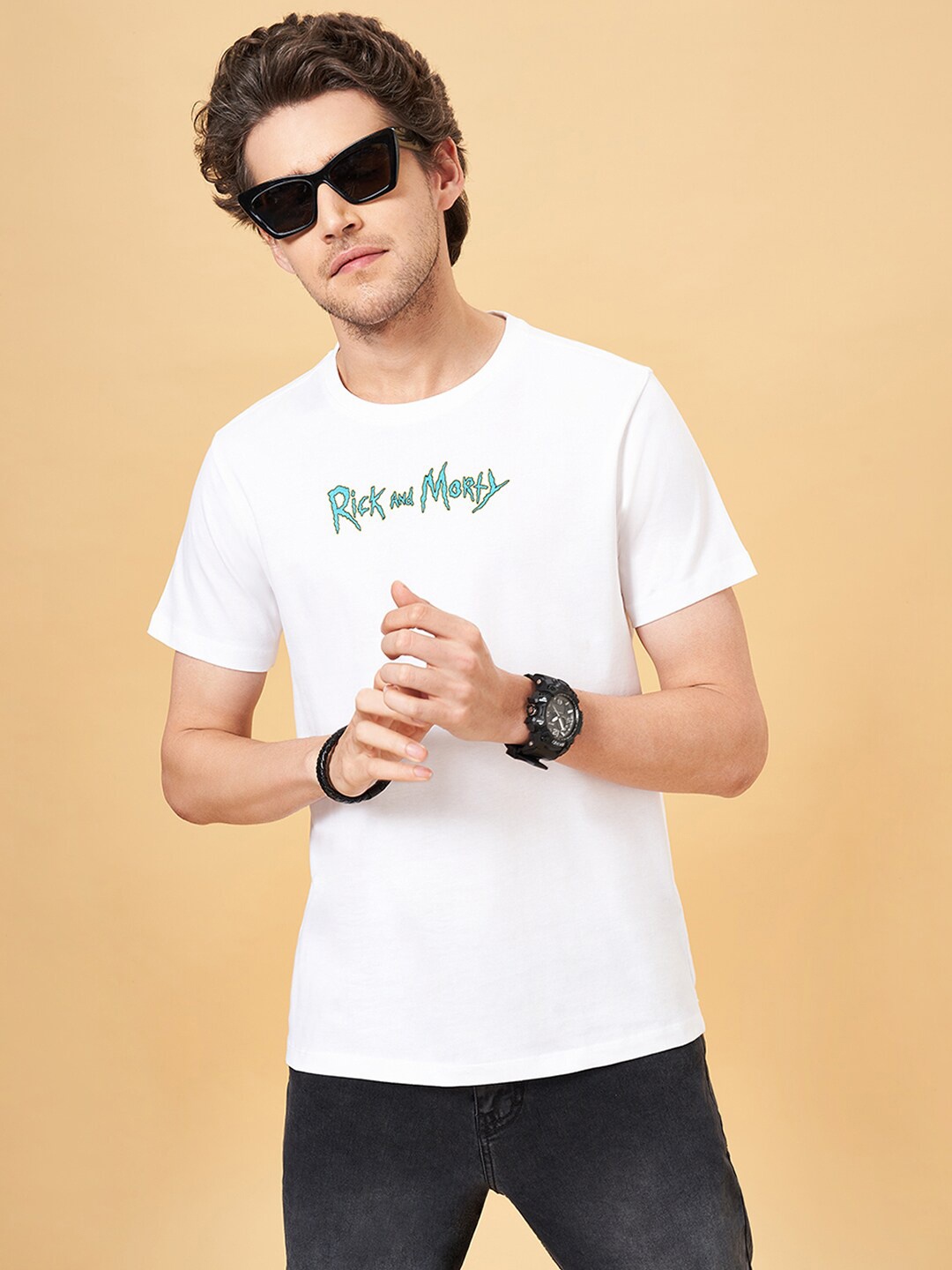 

SF JEANS by Pantaloons Graphic Printed Pure Cotton Slim Fit T-shirt, Off white