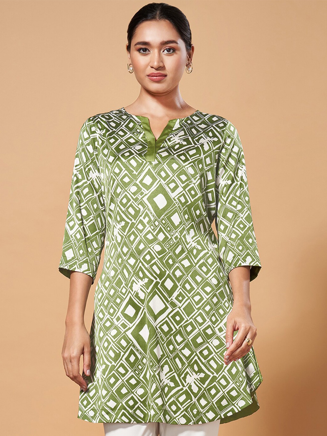 

Marigold Lane Geometric Printed V-Neck Tunic, Green