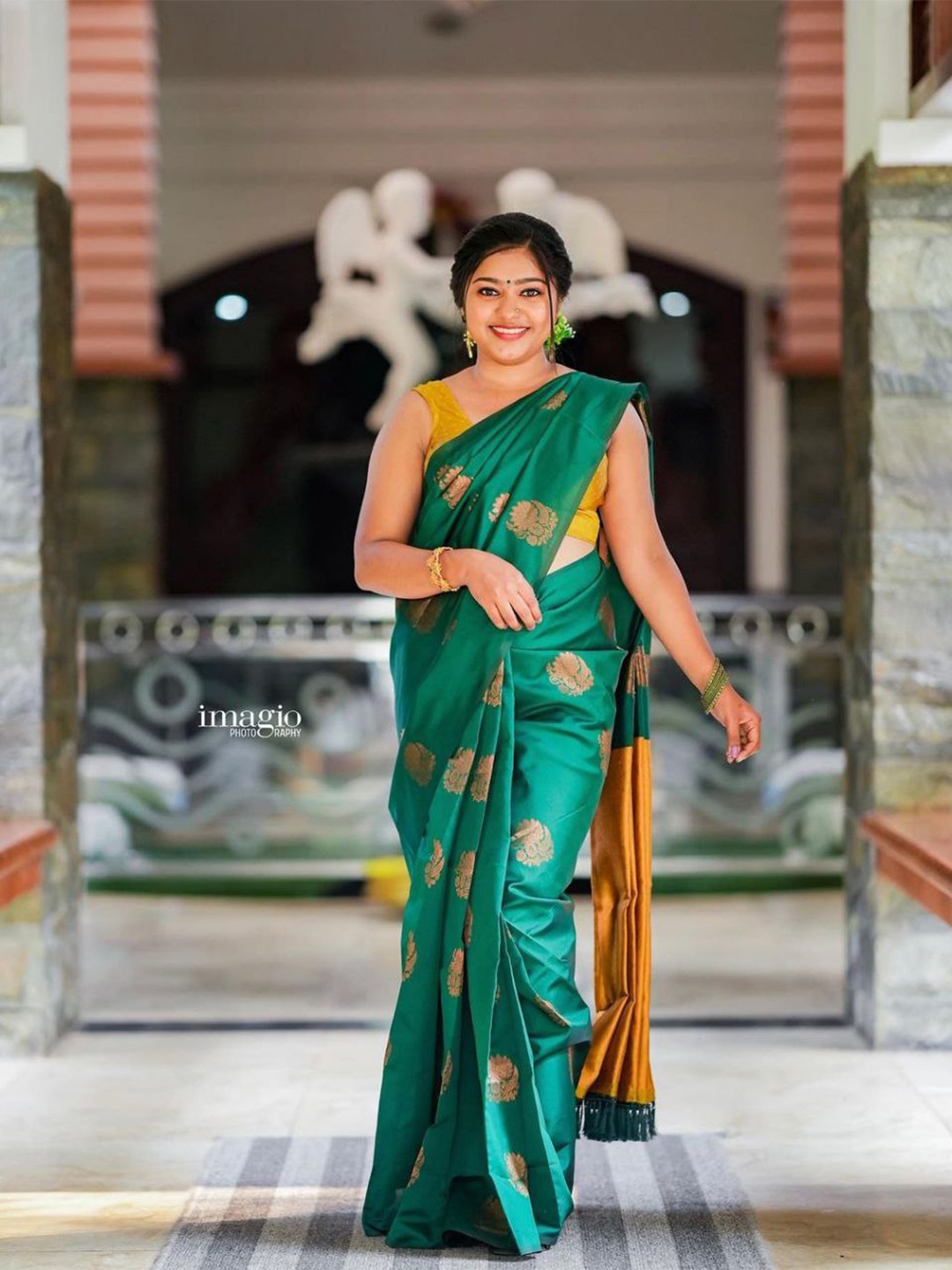

Naishu Trendz Ethnic Motifs Woven Design Zari Pure Silk Kanjeevaram Saree, Teal