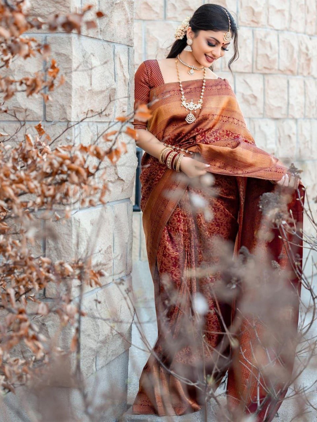 

Naishu Trendz Ethnic Motifs Woven Design Zari Pure Silk Kanjeevaram Saree, Maroon