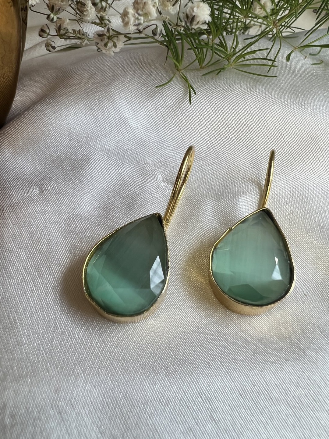 

XAGO Gold-Plated Stones Studded Teardrop Shaped Drop Earrings