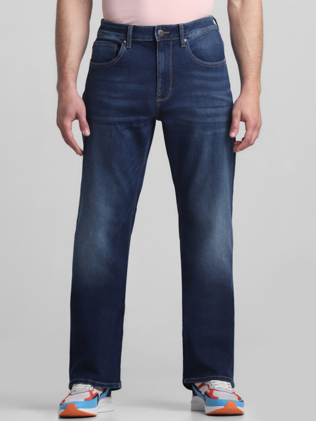

Jack & Jones Men Straight Fit High-Rise Light Fade Stretchable Jeans, Blue