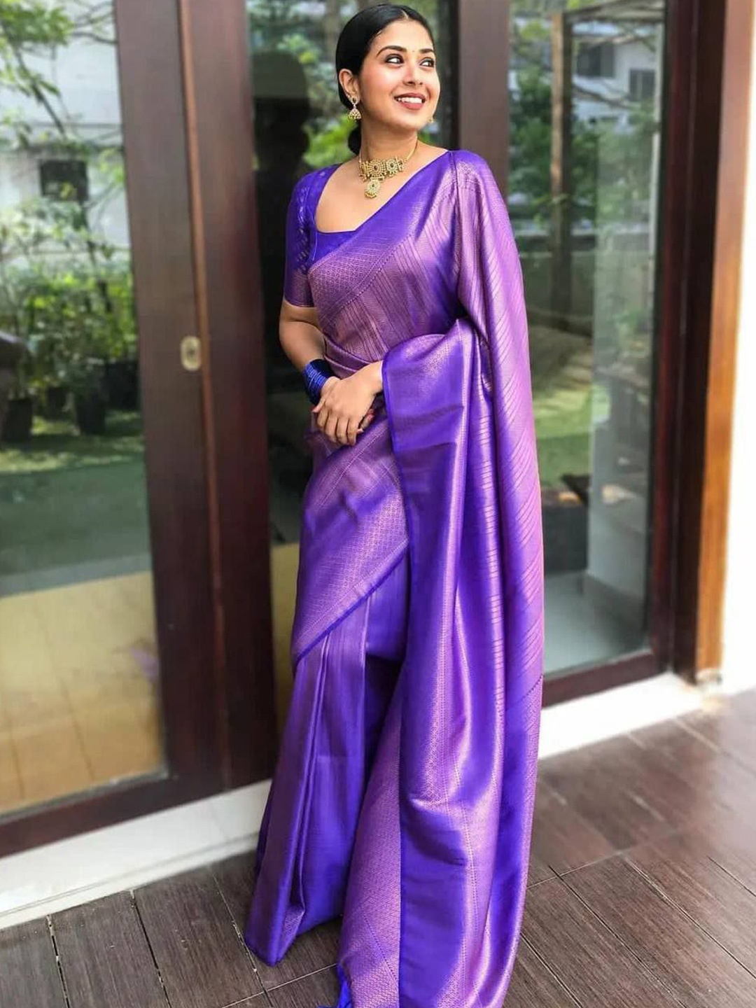 

Naishu Trendz Ethnic Motifs Woven Design Zari Pure Silk Kanjeevaram Saree, Blue