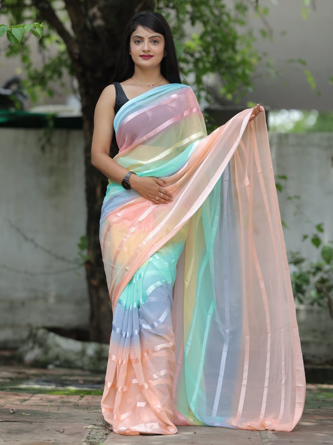 

Naishu Trendz Colourblocked Ready To Wear Saree, Peach