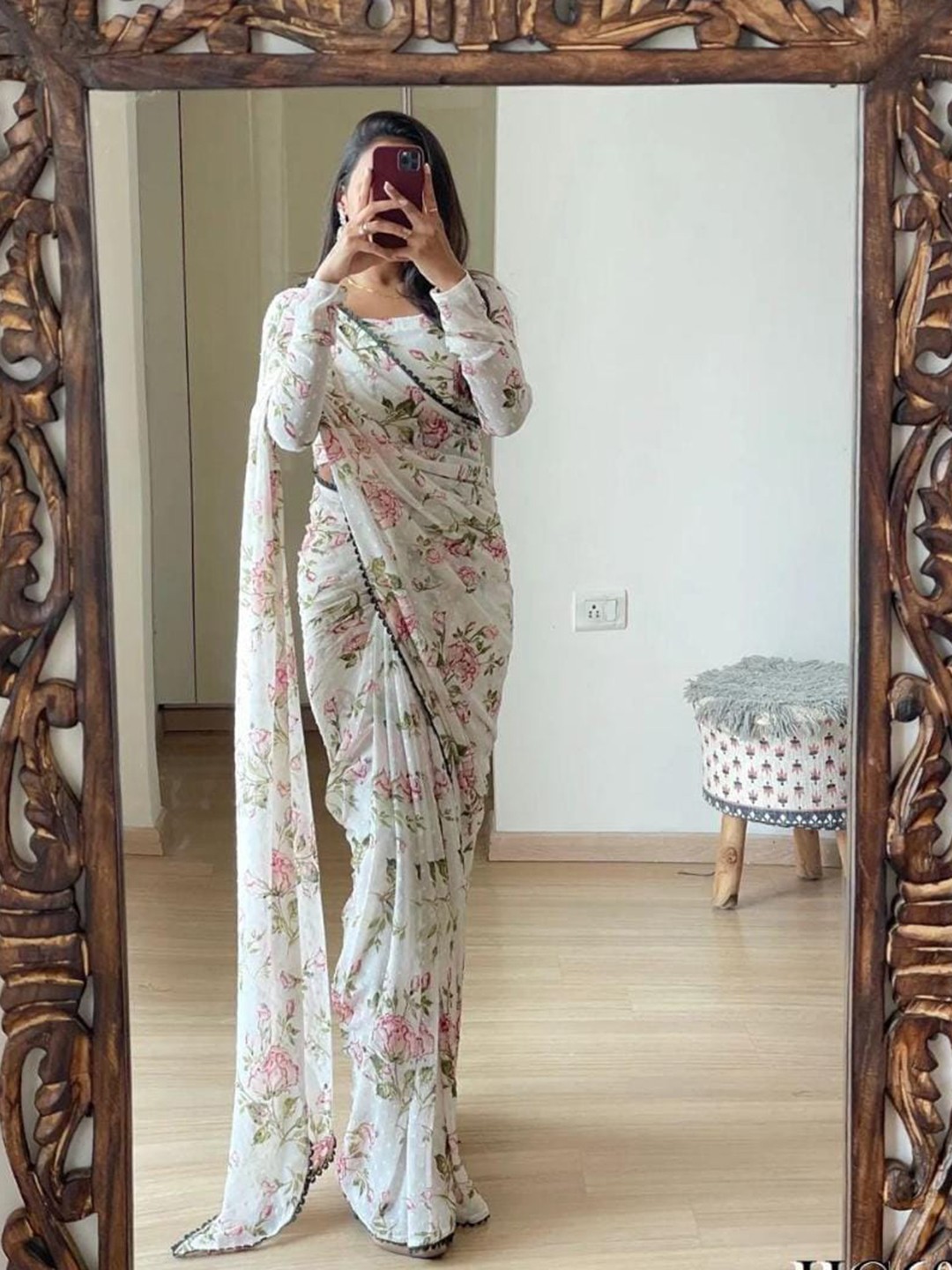 

Naishu Trendz Floral Printed Ready to Wear Saree, White