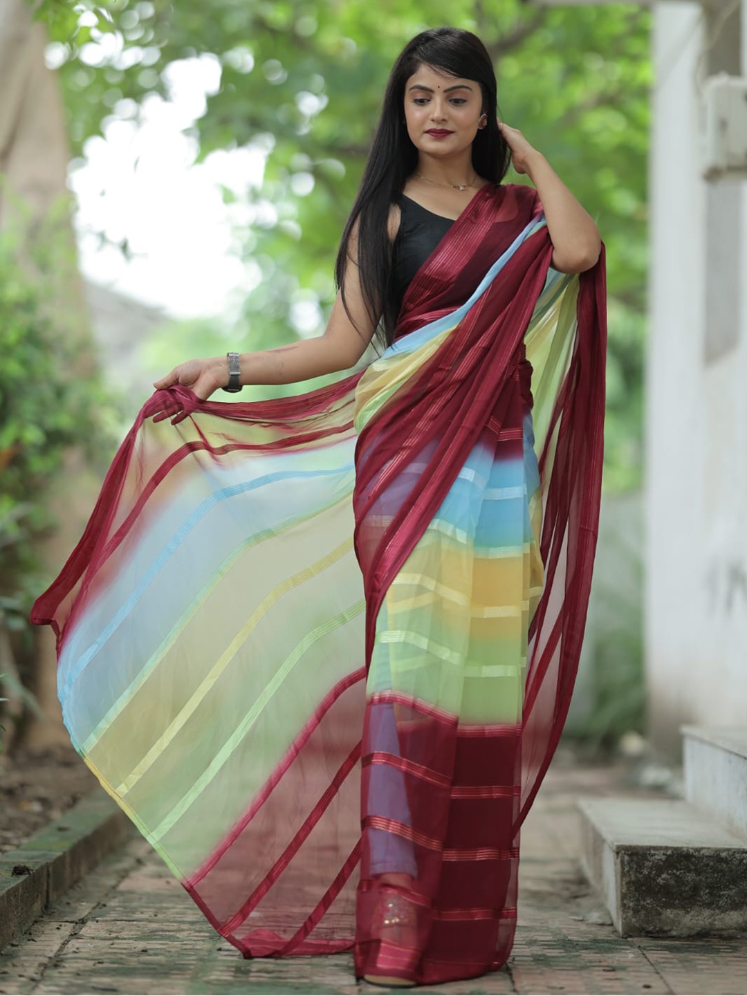 

Naishu Trendz Colourblocked Ready To Wear Saree, Maroon