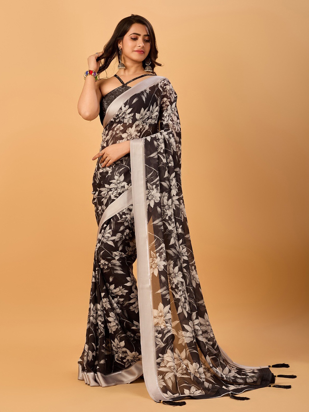 

Sitanjali Floral Printed Pure Chiffon Saree, Black