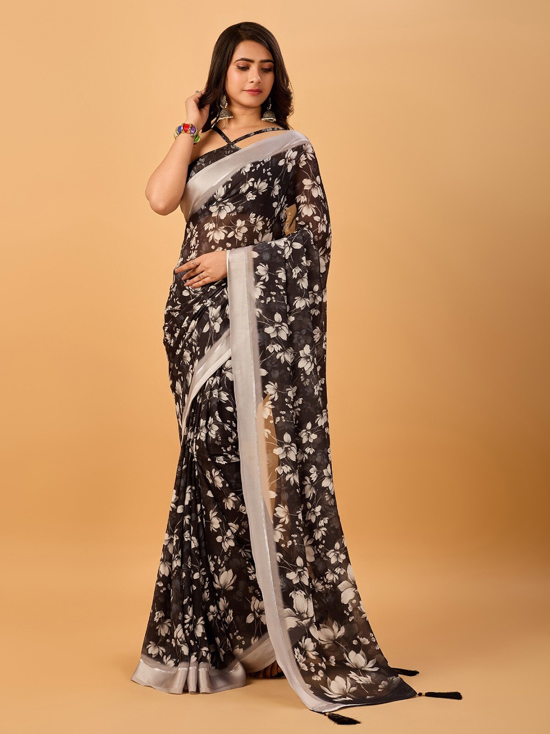 

Sitanjali Floral Printed Pure Chiffon Saree, Black