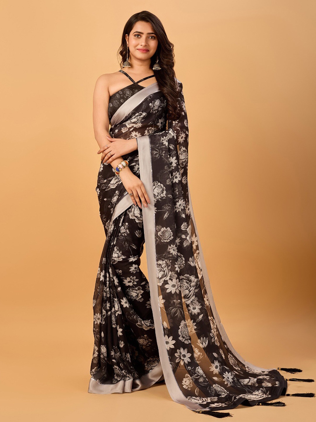 

Sitanjali FloralPrinted Pure Chiffon Saree, Black