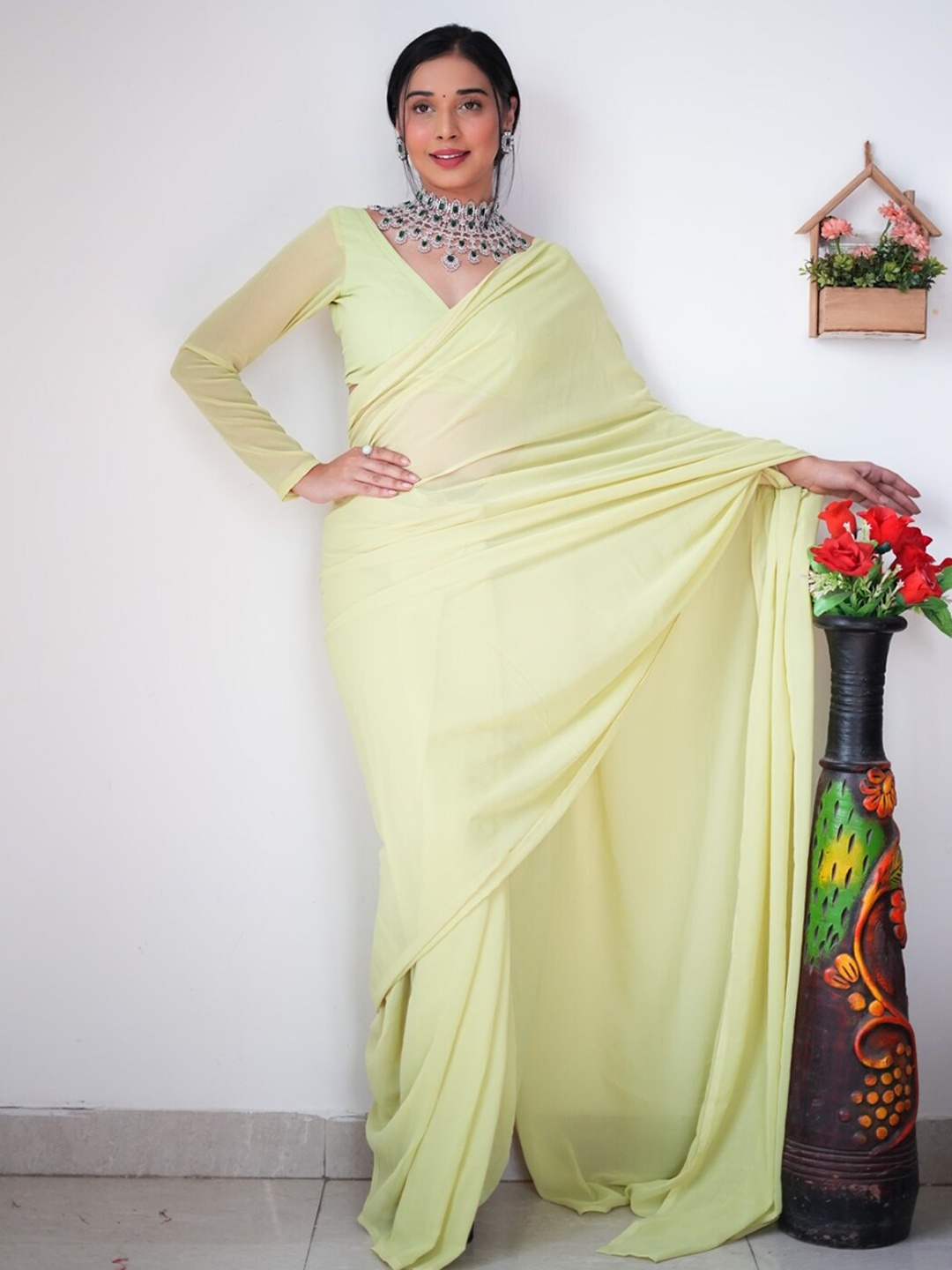 

Naishu Trendz Ready To Wear Saree, Yellow