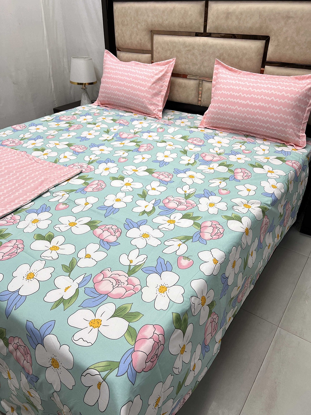 

Pure Decor Pink Floral Cotton Bedsheet Set with 2 Pillow Covers