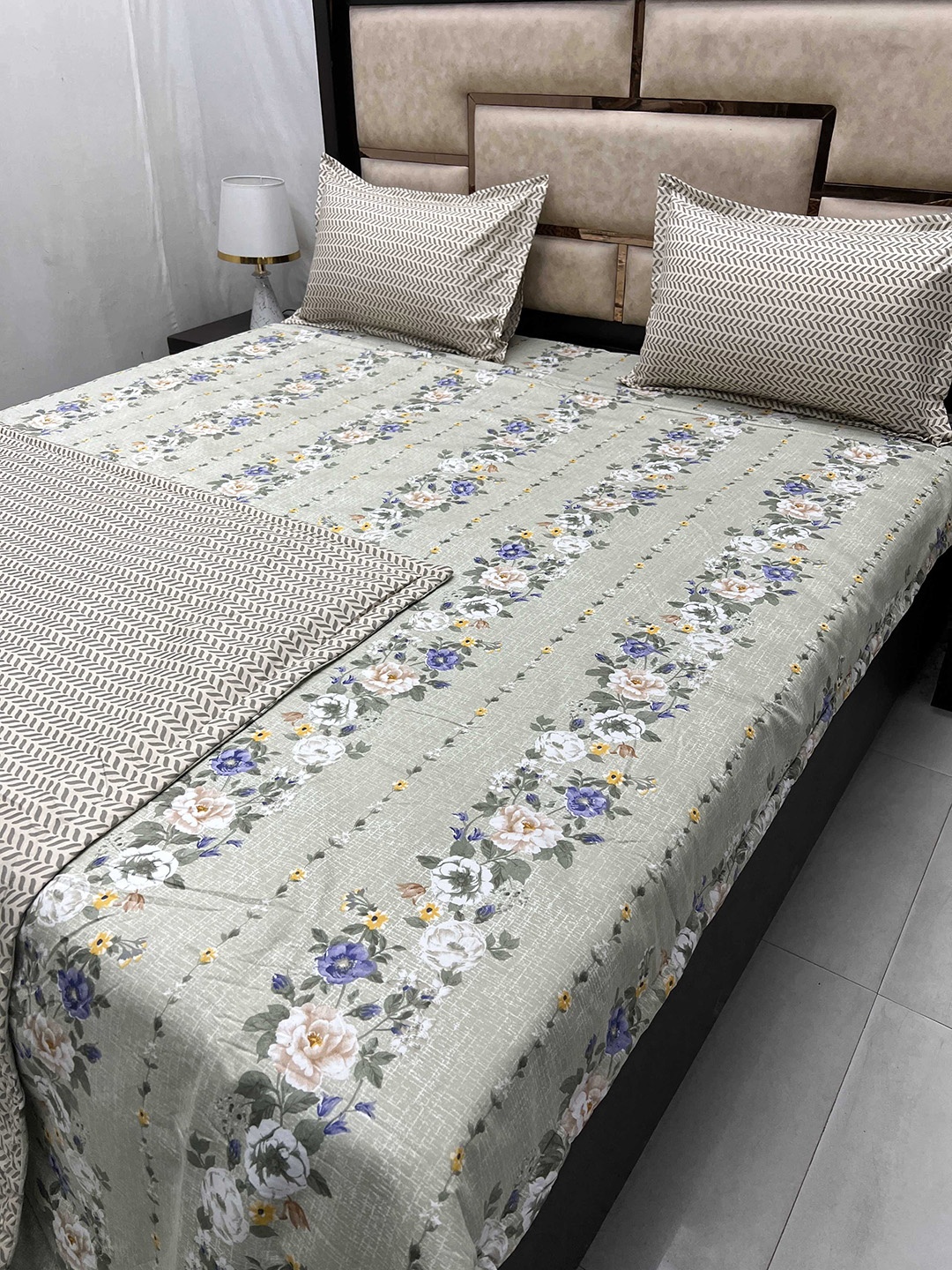 

Pure Decor Blue Floral Cotton Bedsheet Set with 2 Pillow Covers