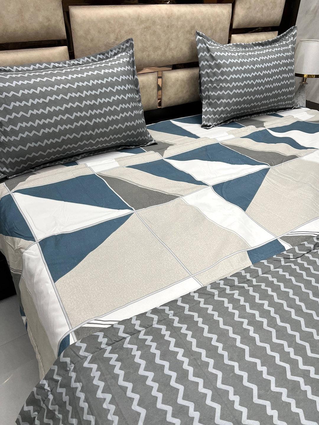 

Pure Decor Blue Geometric Cotton Bedsheet Set with 2 Pillow Covers