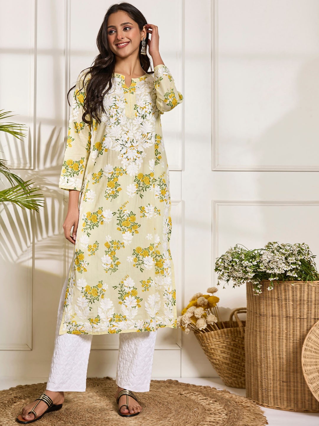 

HOUSE OF KARI Floral Embroidered Chikankari Pure Cotton Kurta, Yellow