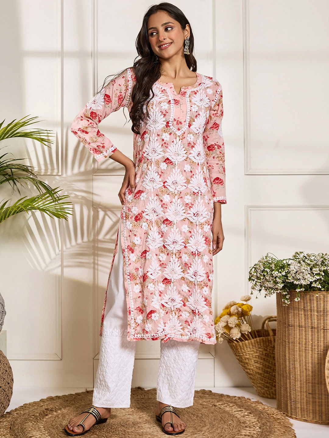 

HOUSE OF KARI Floral Printed Notched Neck Zari Cotton Straight Kurta, Pink