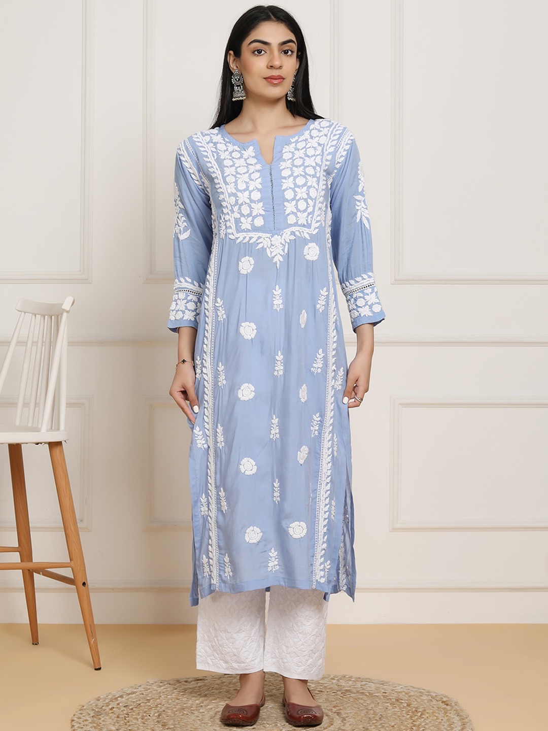 

HOUSE OF KARI Ethnic Motifs Woven Design Notched Neck Thread Work Straight Kurta, Blue