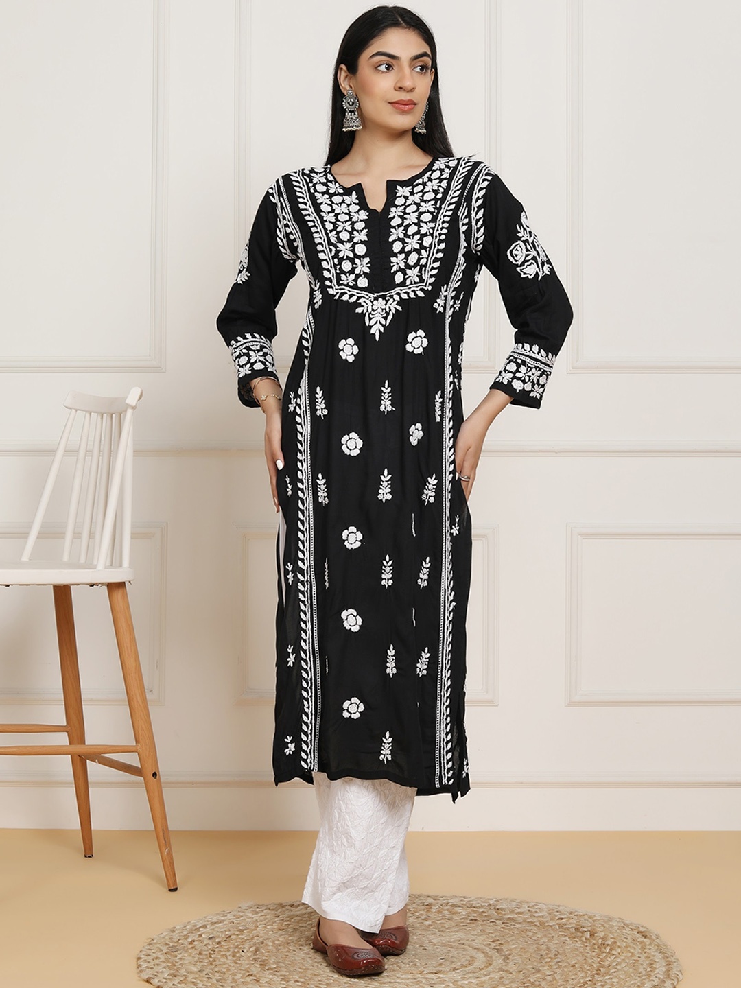 

HOUSE OF KARI Ethnic Motifs Woven Design Notched Neck Thread Work Straight Kurta, Black