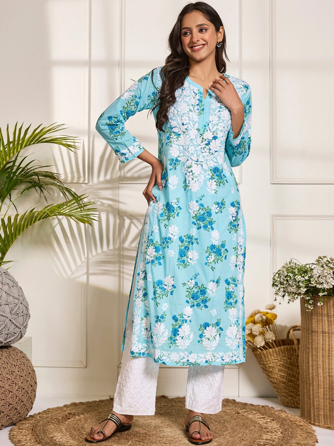 

HOUSE OF KARI Floral Embroidered Chikankari Pure Cotton Kurta, Blue