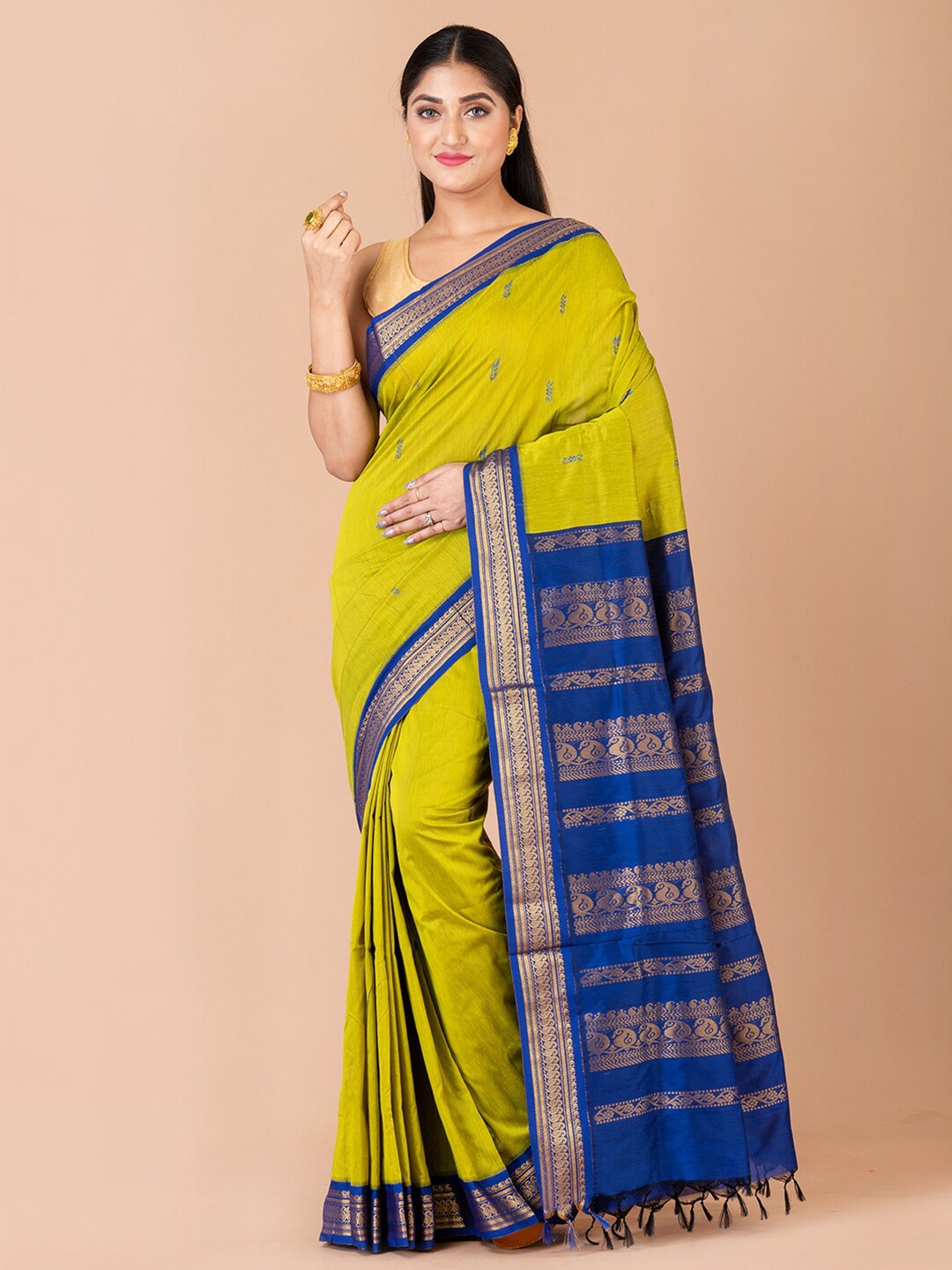 

HOUSE OF ARLI Ethnic Woven Design Zari Gadwal Saree, Green