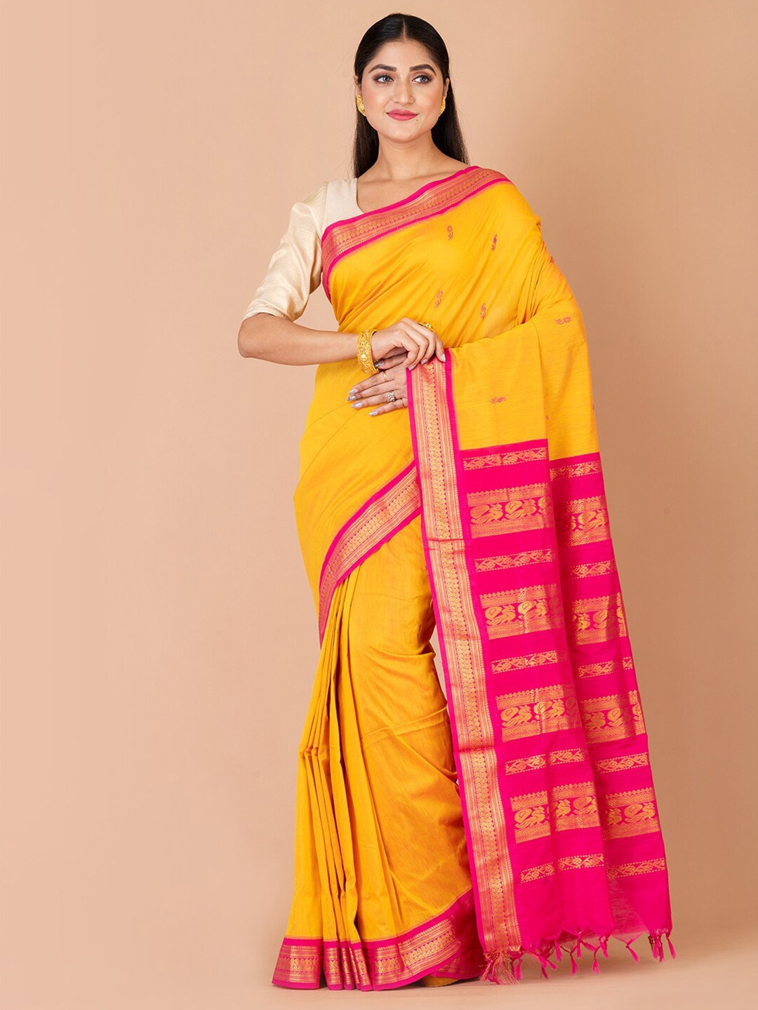 

HOUSE OF ARLI Ethnic Woven Design Zari Gadwal Saree, Yellow