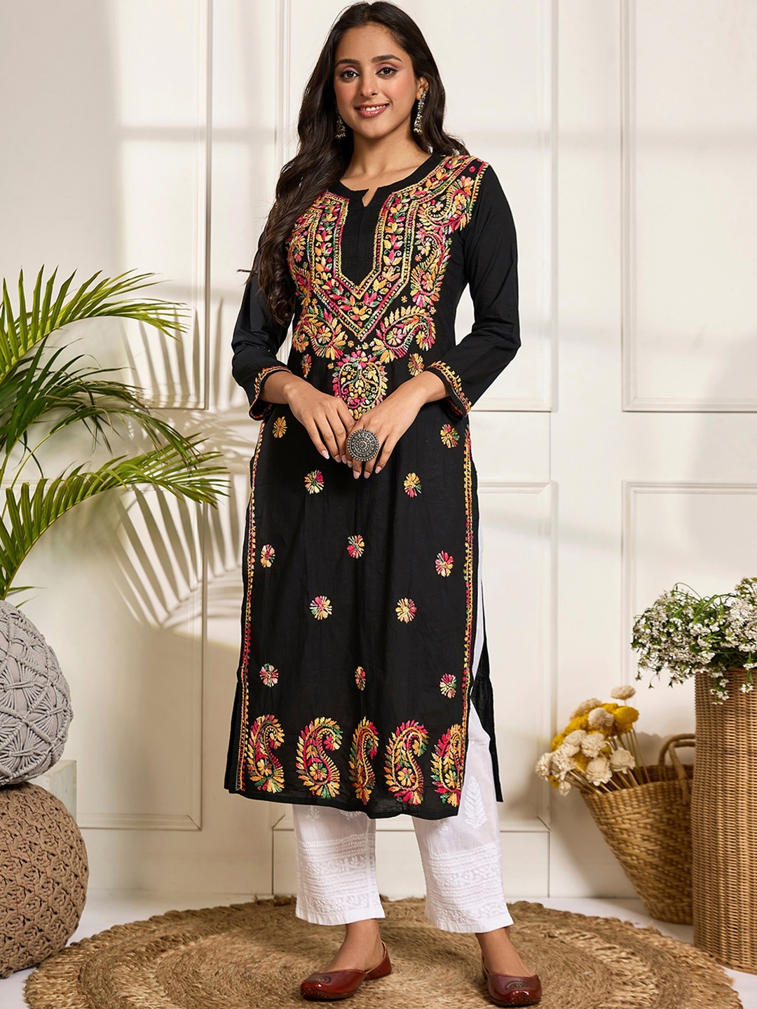 

HOUSE OF KARI Ethnic Motifs Embroidered Chikankari Pure Cotton Kurta, Black