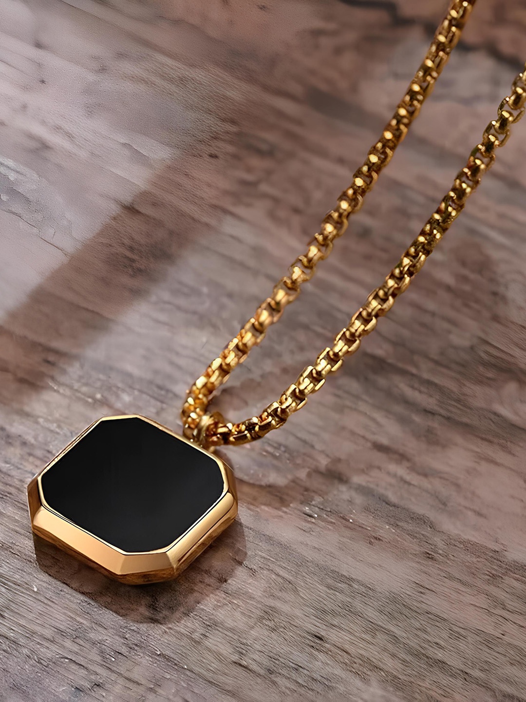 

KARISHMA KREATIONS Gold-Plated Geometric Pendant with Chain