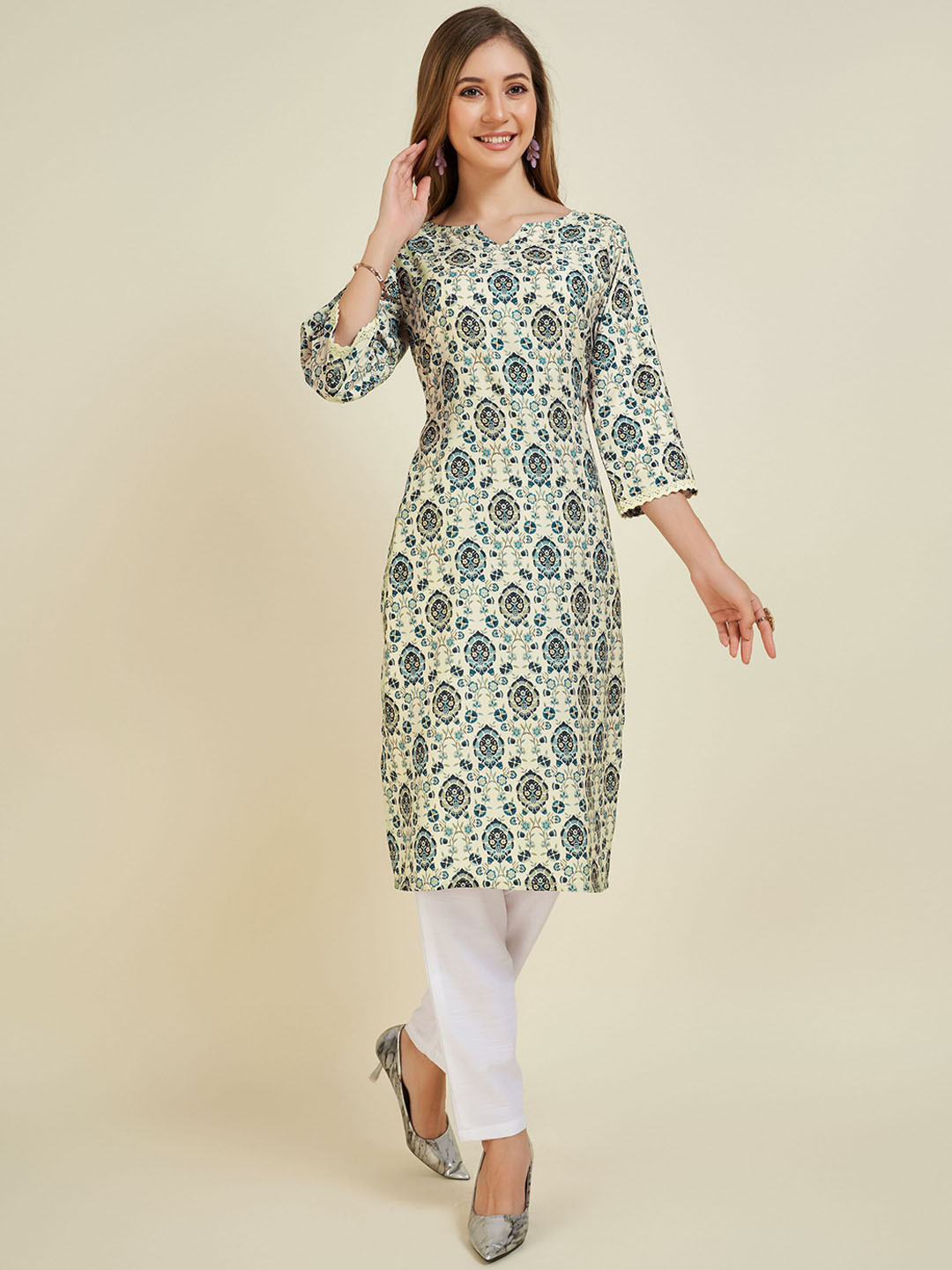 

Rekha Maniyar Notch Neck Gotta Patti Ethnic Motifs Printed Regular Crepe Kurta, Sea green