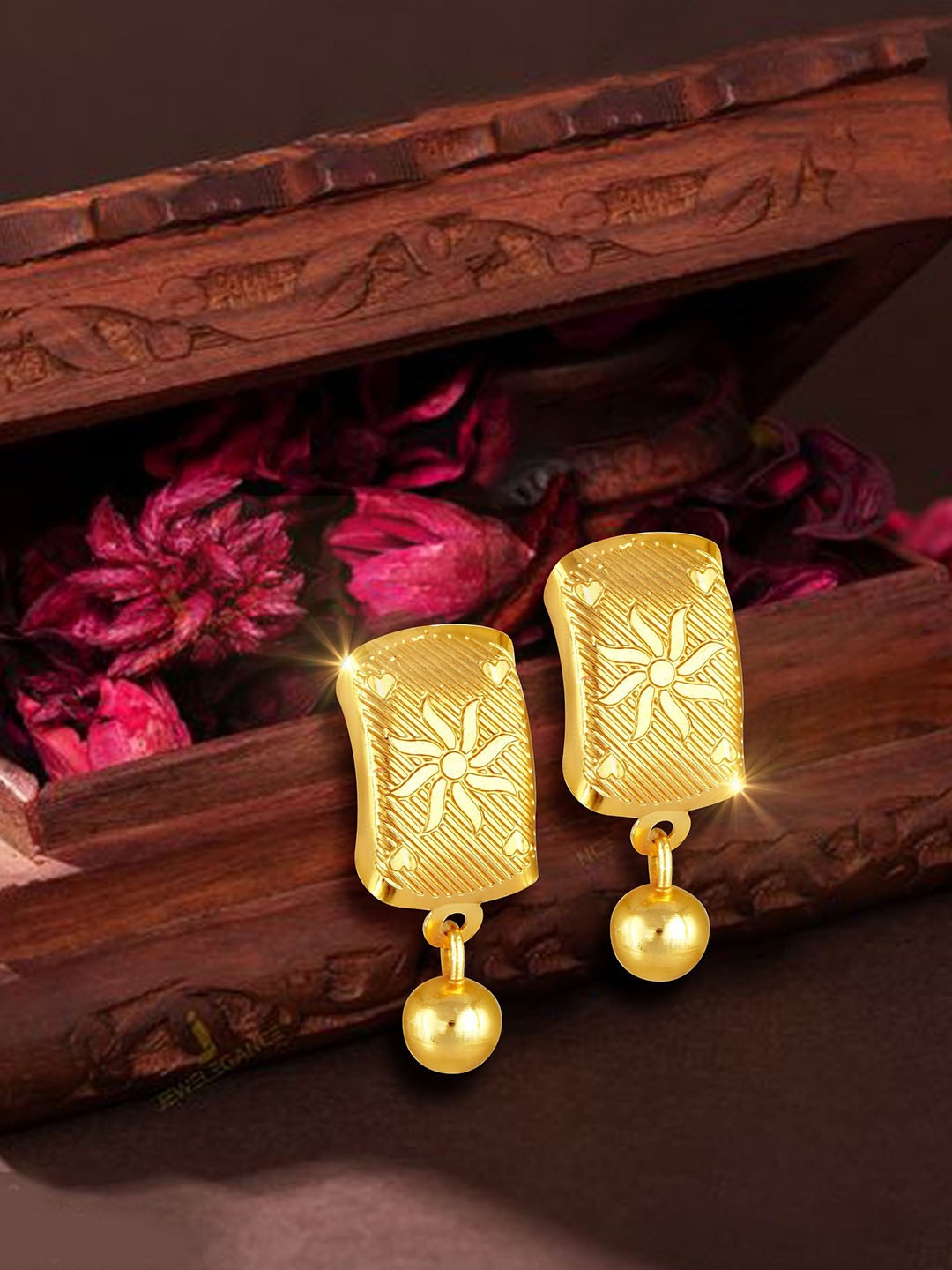 

Vighnaharta Gold-Plated Contemporary Stud Earrings