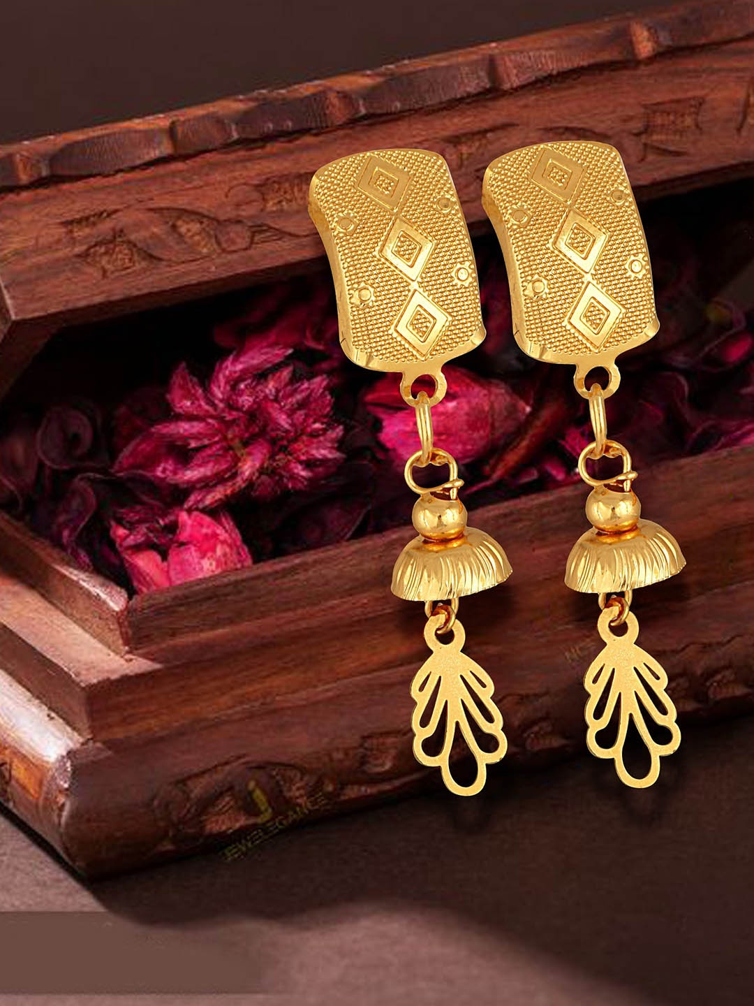 

Vighnaharta Gold Plated Contemporary Studs Earrings