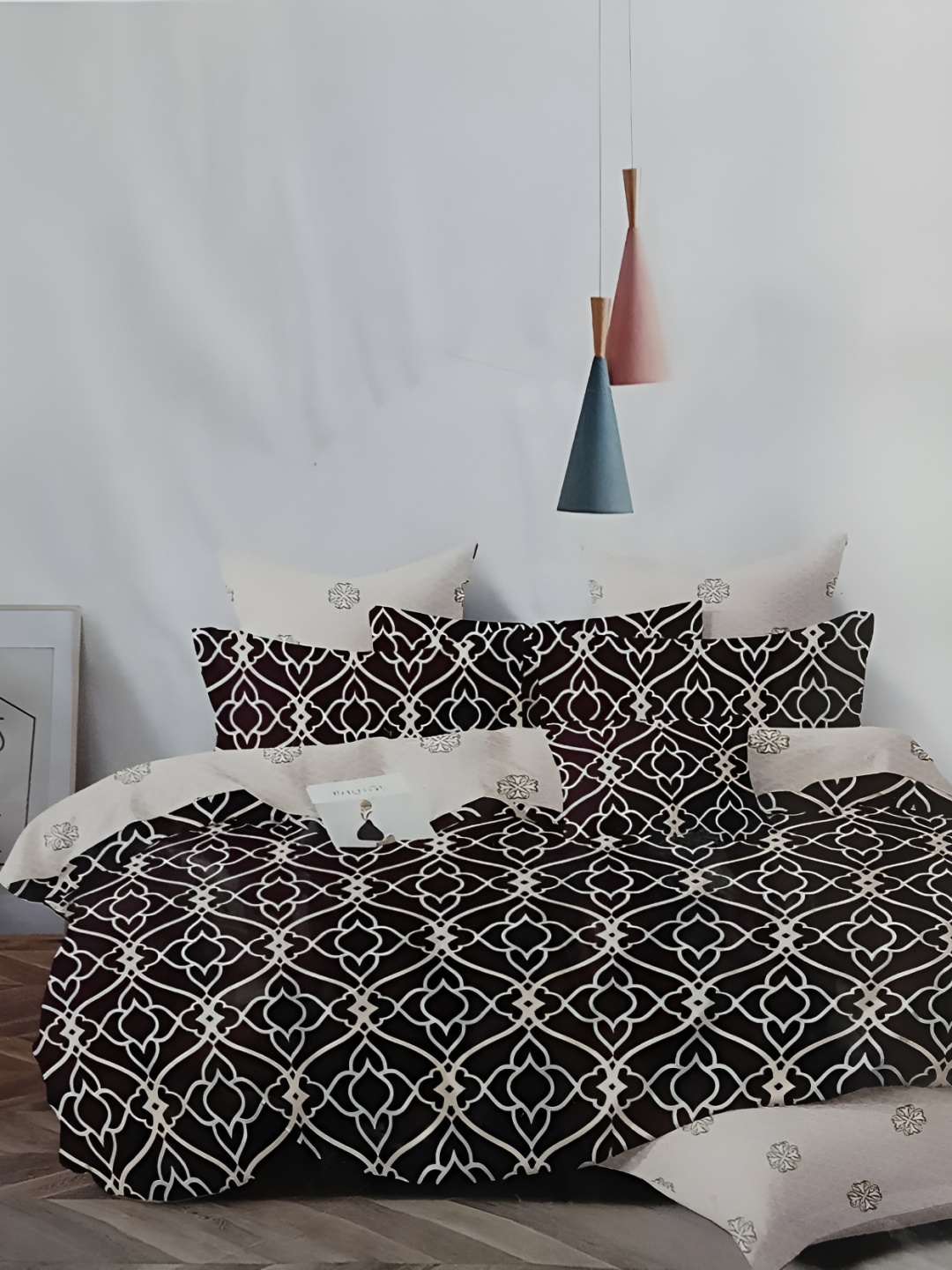 

Signature Black & White Ethnic Motifs Microfiber 160 TC Queen Bedsheet & 2 Pillow Covers