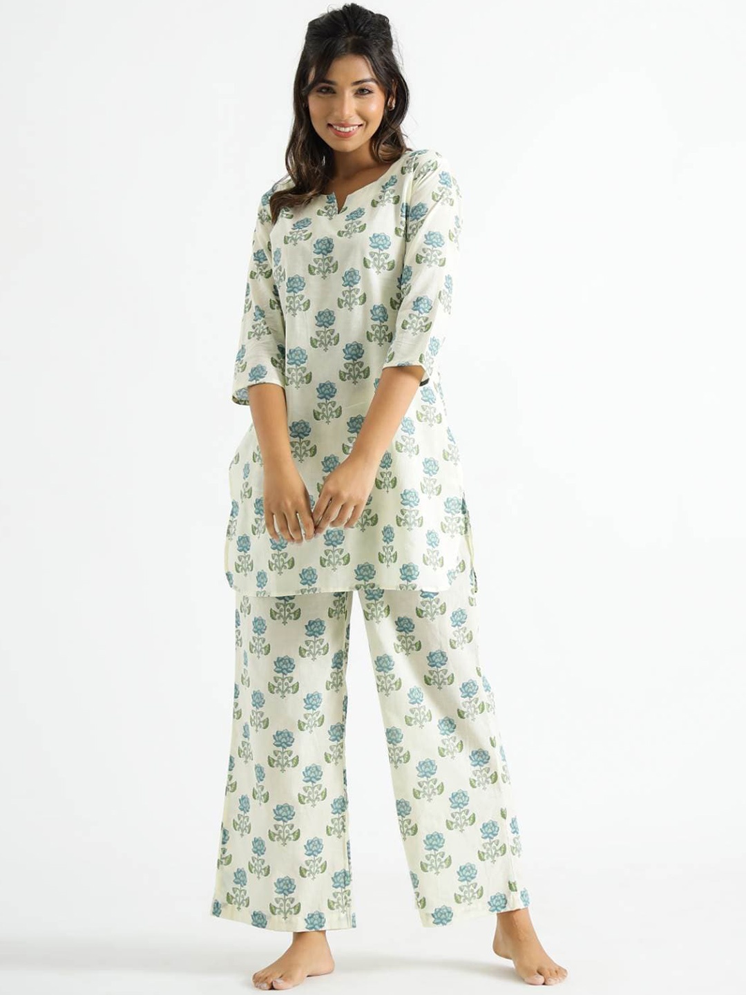 

FLAVIA CREATION Floral Printed Notched Neck Pure Cotton Kurti With Pyjamas, White
